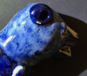 Een paar blauwwitte Delftse honden, 1e helft 18e eeuw