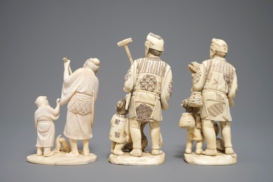 Drie Japanse ivoren okimono, Meiji, 19e eeuw