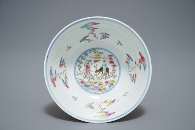 A Chinese famille rose bowl with figural medallions, Qianlong mark, 20th C.