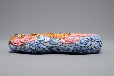 A Chinese famille rose brush washer with moulded design of bats, 20th C.