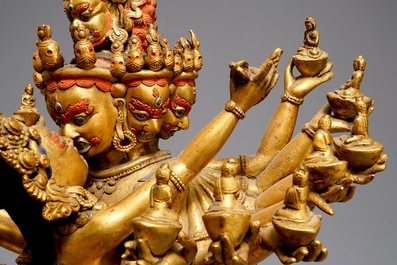 Une grande figure de Kapaladhara Hevajra en bronze dor&eacute;, Sino-Tibet, 17/18&egrave;me