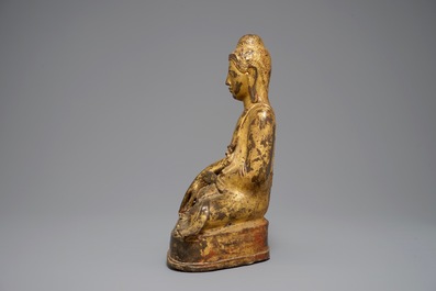 Un grand Bouddha de style Mandalay en bronze laqu&eacute;, dor&eacute; et incrust&eacute;, Birmanie, 19&egrave;me