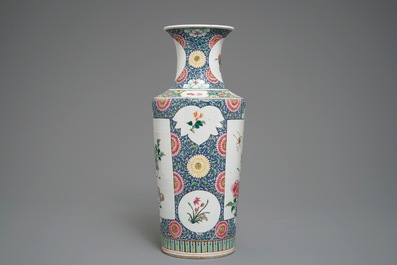 A Chinese famille rose Yongzheng-style rouleau vase, 19/20th C.