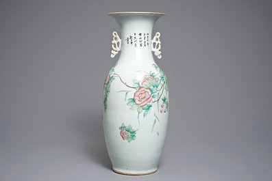 Un vase en porcelaine de Chine famille rose &agrave; double d&eacute;cor, 19/20&egrave;me