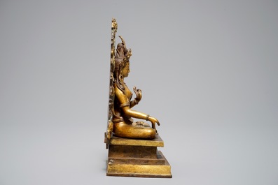 Un mod&egrave;le de Tara Blanche en bronze dor&eacute; et cuivre, Sino-Tibet, 19/20&egrave;me