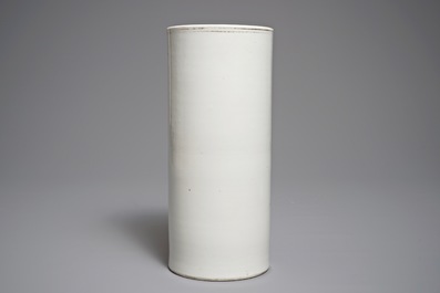A Chinese qianjiang cai hat stand, 19/20th C.