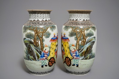 A pair of fine Chinese famille rose eggshell vases, Republic, 20th C.