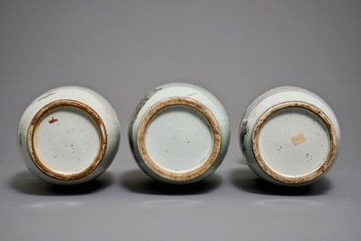 Drie grote Chinese famille rose vazen, 19/20e
