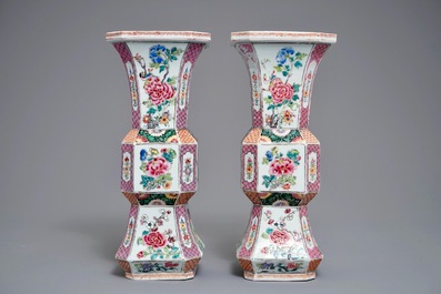 Une paire de vases en porcelaine de Chine famille rose &agrave; d&eacute;cor floral, Yongzheng