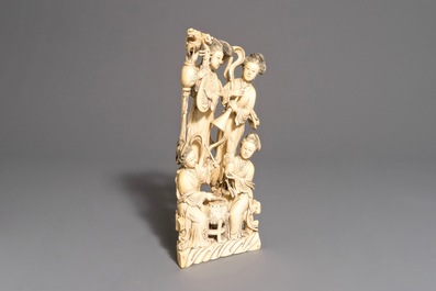 Un groupe de musiciennes en ivoire sculpt&eacute;, Chine, 19&egrave;me