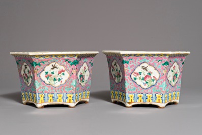 A pair of Chinese famille rose Peranakan style jardini&egrave;res, 19th C.