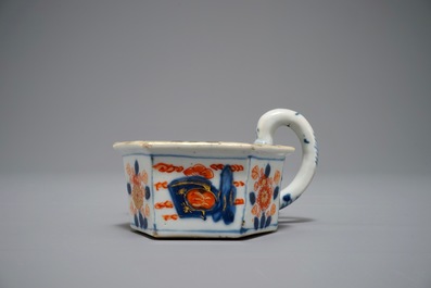 Een Chinees Imari-stijl olie- en azijnstel, Qianlong