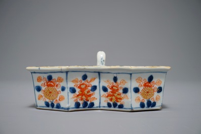 Een Chinees Imari-stijl olie- en azijnstel, Qianlong