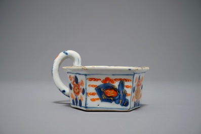 Een Chinees Imari-stijl olie- en azijnstel, Qianlong