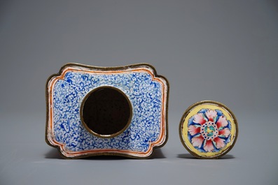 A Chinese Canton enamel tea caddy and cover, Qing
