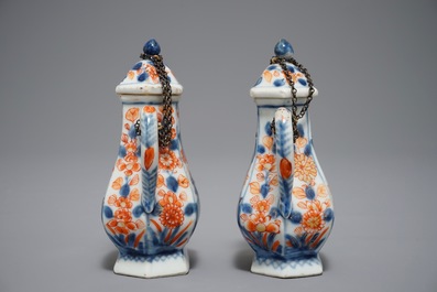 Een Chinees Imari-stijl olie- en azijnstel, Qianlong