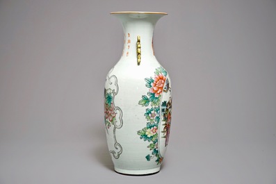 A Chinese famille rose two-sided design vase, 19/20th C.