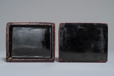 Une bo&icirc;te couverte de forme rectangulaire en laque rouge &agrave; d&eacute;cor de figures dans un paysage, Chine, 18/19&egrave;me