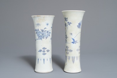 Two Chinese blue and white trumpet-shaped vases with floral design, Hatcher cargo, Transitional period