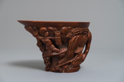 Een Chinese bamboe libation cup, 18/19e eeuw