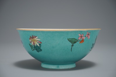 A Chinese famille rose turquoise-ground bowl, Qianlong mark, 19/20th C.