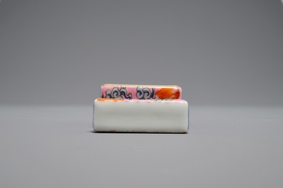 A Chinese famille rose brush rest, Qianlong mark, 20th C.