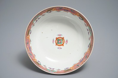 A Chinese famille rose export porcelain bowl with deers, Qianlong