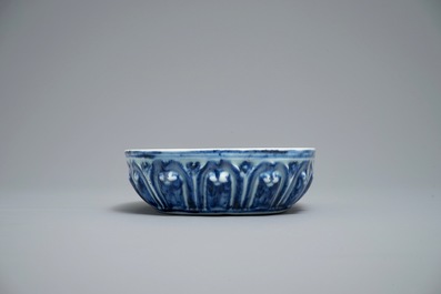 A Chinese blue and white lotus throne-shaped stand, Xuande mark, 19/20th C.