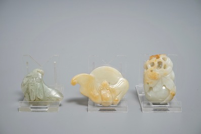 Nine various Chinese jade carvings, 20th C.