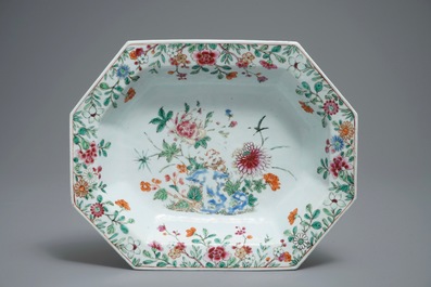 A Chinese famille rose ewer and basin with floral design, Qianlong