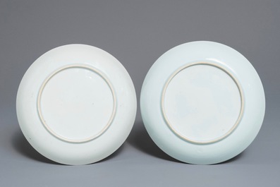 A pair of Chinese famille rose plates with deers, Yongzheng/Qianlong