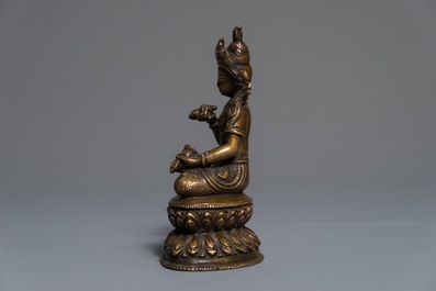 Een Chinese bronzen Boeddha Vajrasattva, 19e eeuw