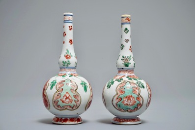 Een paar Chinese famille verte watersprenkelaars, Kangxi