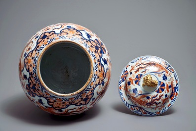 A large Chinese Imari-style vase and cover with phoenix and qilins, Kangxi