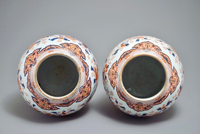 A pair of very large Chinese Imari-style vases and covers with pheasants, Kangxi