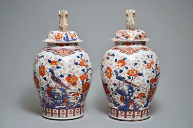 A pair of very large Chinese Imari-style vases and covers with pheasants, Kangxi