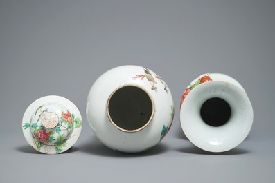 Deux vases en porcelaine de Chine qianjiang cai, 19/20&egrave;me