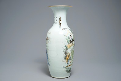 A Chinese famille rose two-sided design vase, 19/20th C.