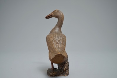 Un mod&egrave;le d'un canard en terre verniss&eacute;e de Shiwan, Chine, 19/20&egrave;me