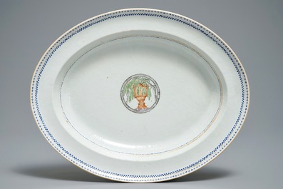 A Chinese export porcelain 'Mysterious urn' tureen and cover on stand, Qianlong/Jiaqing