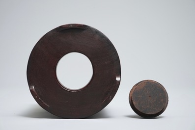 Un pot &agrave; pinceaux en bois de zitan, Chine, 18&egrave;me