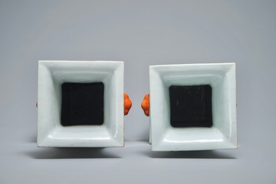 A pair of square Chinese famille rose vases, 19/20th C.