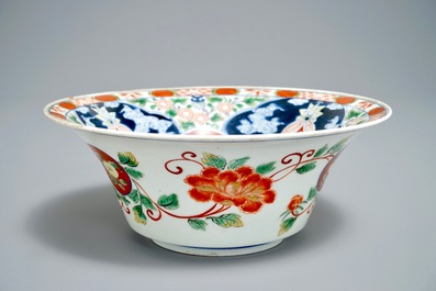 A Japanese Arita Imari-Kinrande bowl for the domestic market, Wanli mark, Edo, 17/18th C.