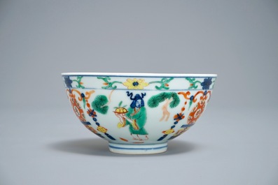 Un bol en porcelaine de Chine wucai, marque de Wanli, 19/20&egrave;me