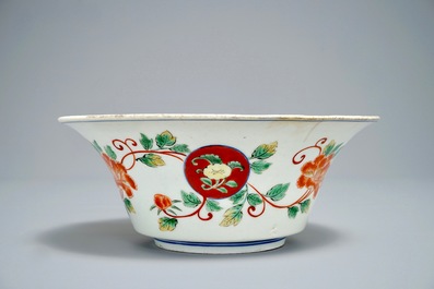 A Japanese Arita Imari-Kinrande bowl for the domestic market, Wanli mark, Edo, 17/18th C.