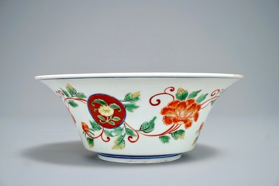 A Japanese Arita Imari-Kinrande bowl for the domestic market, Wanli mark, Edo, 17/18th C.