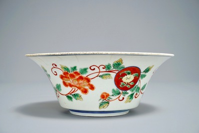 A Japanese Arita Imari-Kinrande bowl for the domestic market, Wanli mark, Edo, 17/18th C.
