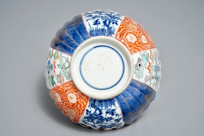 A lobed Chinese famille verte bowl with 'shells' design, Kangxi