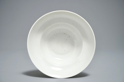 Een Chinese famille rose kom, Jiangxi Porcelain Company, Republiek, 20e eeuw