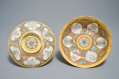 A Chinese Bencharong-style bowl and cover for the Thai market, 19th C.